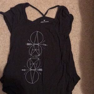 A gray American eagle shirt